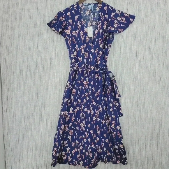 Draper James Dresses & Skirts - NWT Draper James 100% Linen Wrap Dress Size 6 Ruffle Floral Fit & Flare